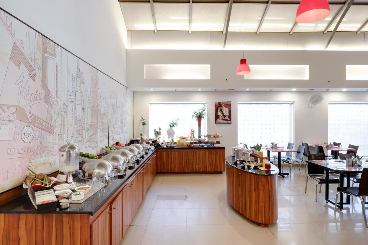 Red Fox By Lemon Tree Hotels, East Delhi Exteriör bild