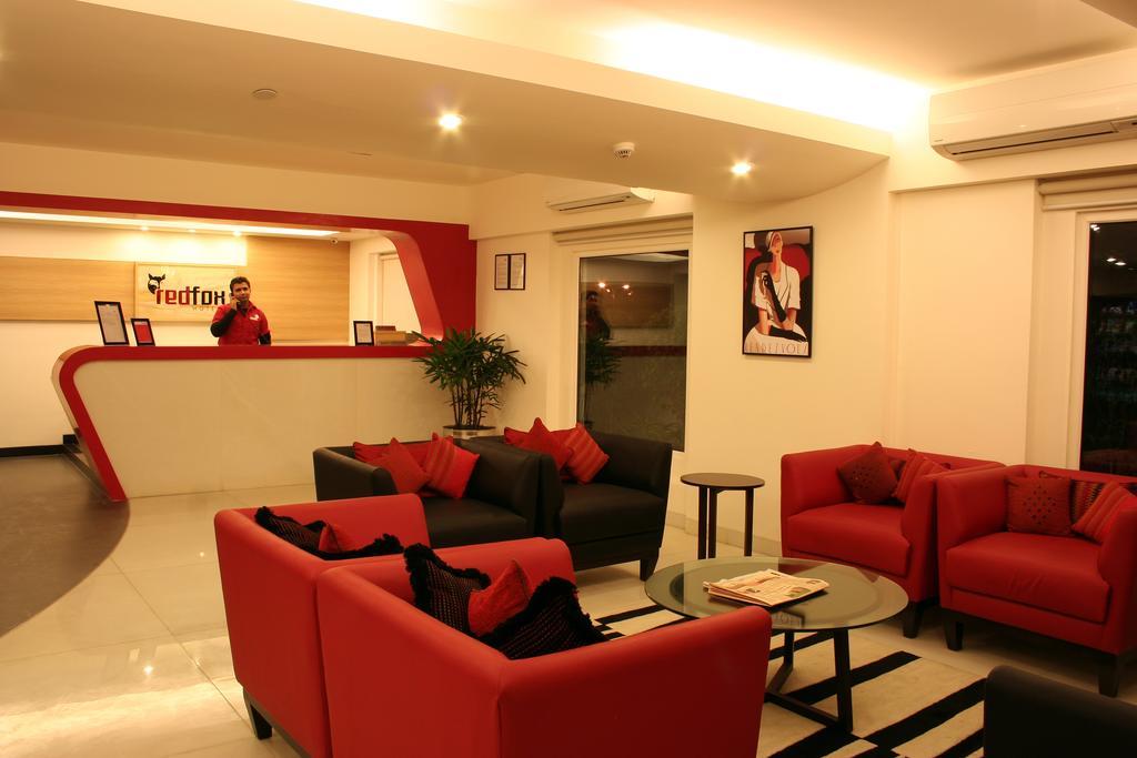 Red Fox By Lemon Tree Hotels, East Delhi Exteriör bild